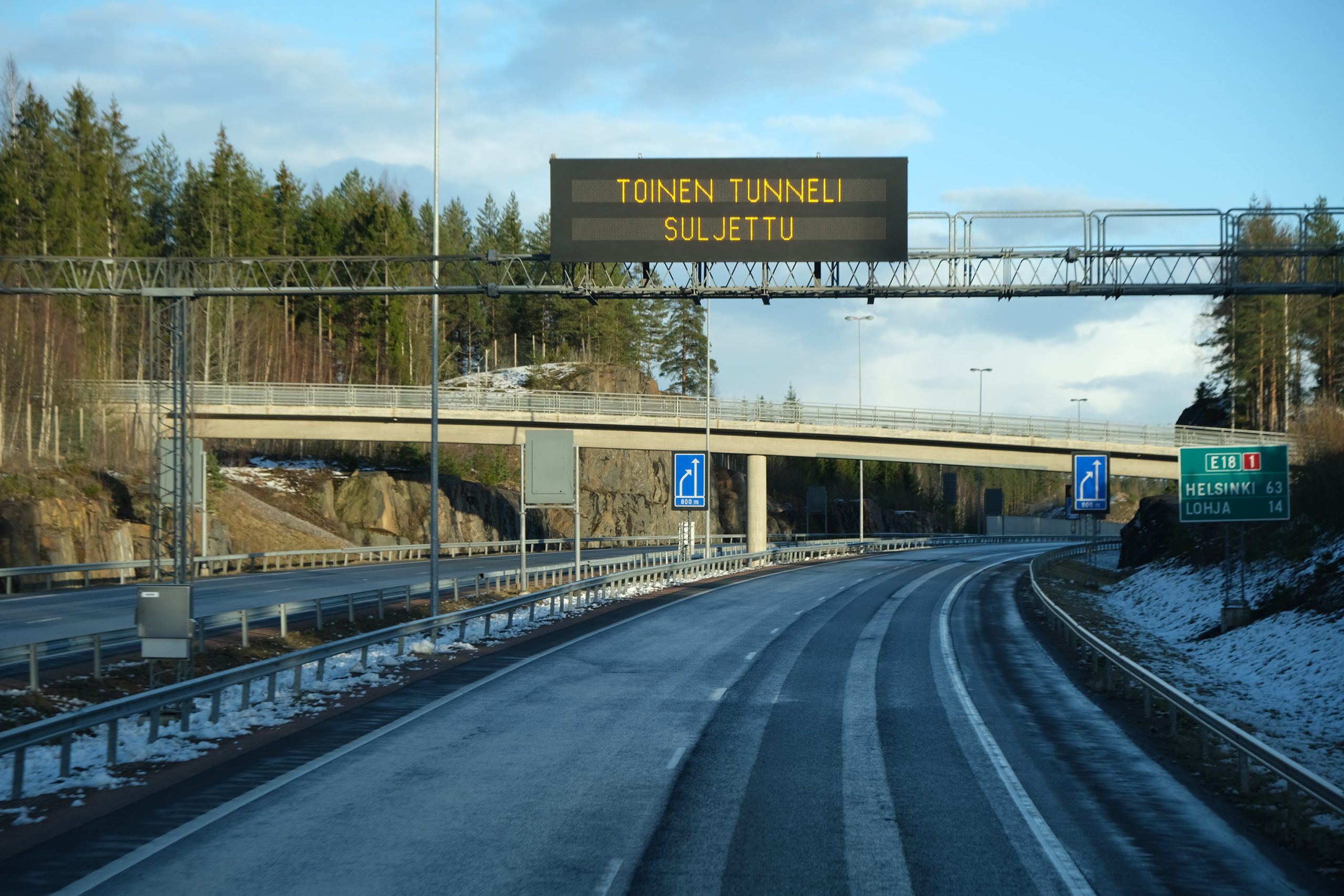 “Pieni vahingontorjunta” työllisti Lohjalla välipäiväsunnuntaina – kymmeniä keikkoja yhden päivän aikana