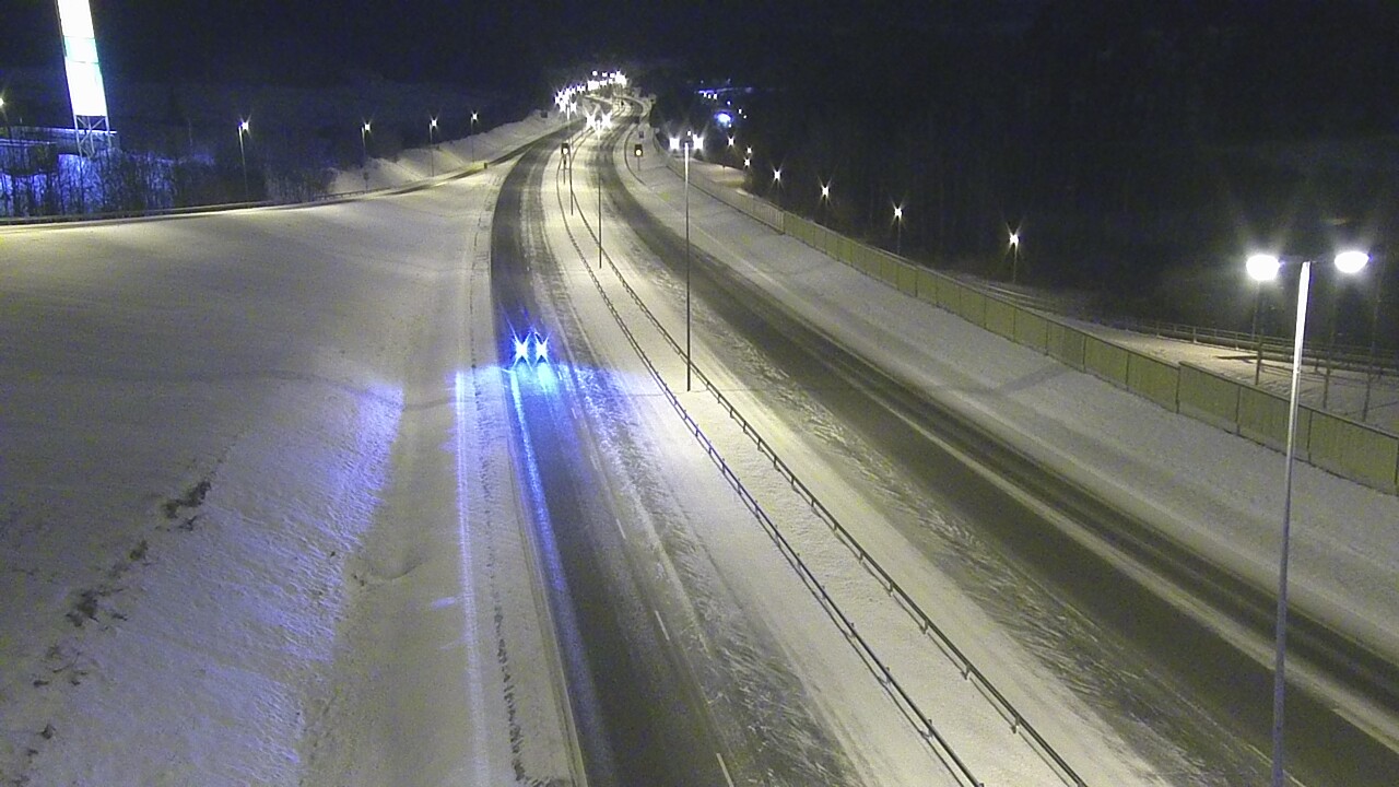 Liikenneonnettomuus Turunväylällä Lohjan kohdalla 24.1.2026 – kaistoja suljettiin iltamyöhällä