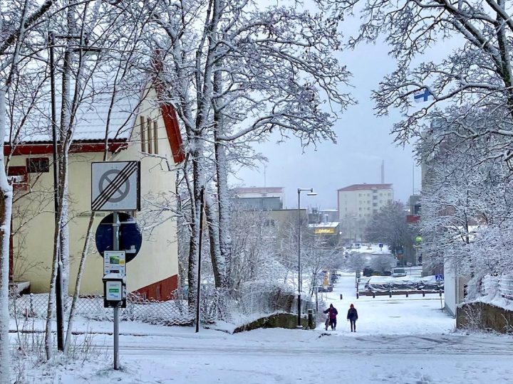 Pakkanen kiristyi myös etelässä 4.1.2026 – Lohjalla korostuu varautuminen arjen perusasioihin