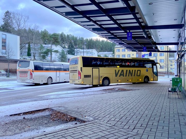 Palveluliikenteessä poikkeus 1.1.2026 – näin varmistat vaihtoehdon Lohjalla