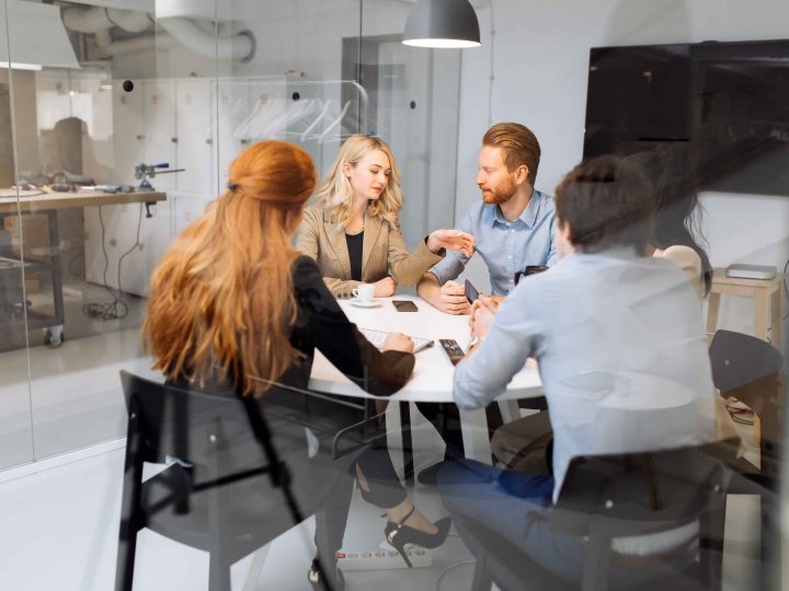 Lohjan menovinkit 27.1.2026: vesitreeni, kirjailijavieras, jäähallin yleisöluistelu ja hankintailta – 10 poimintaa