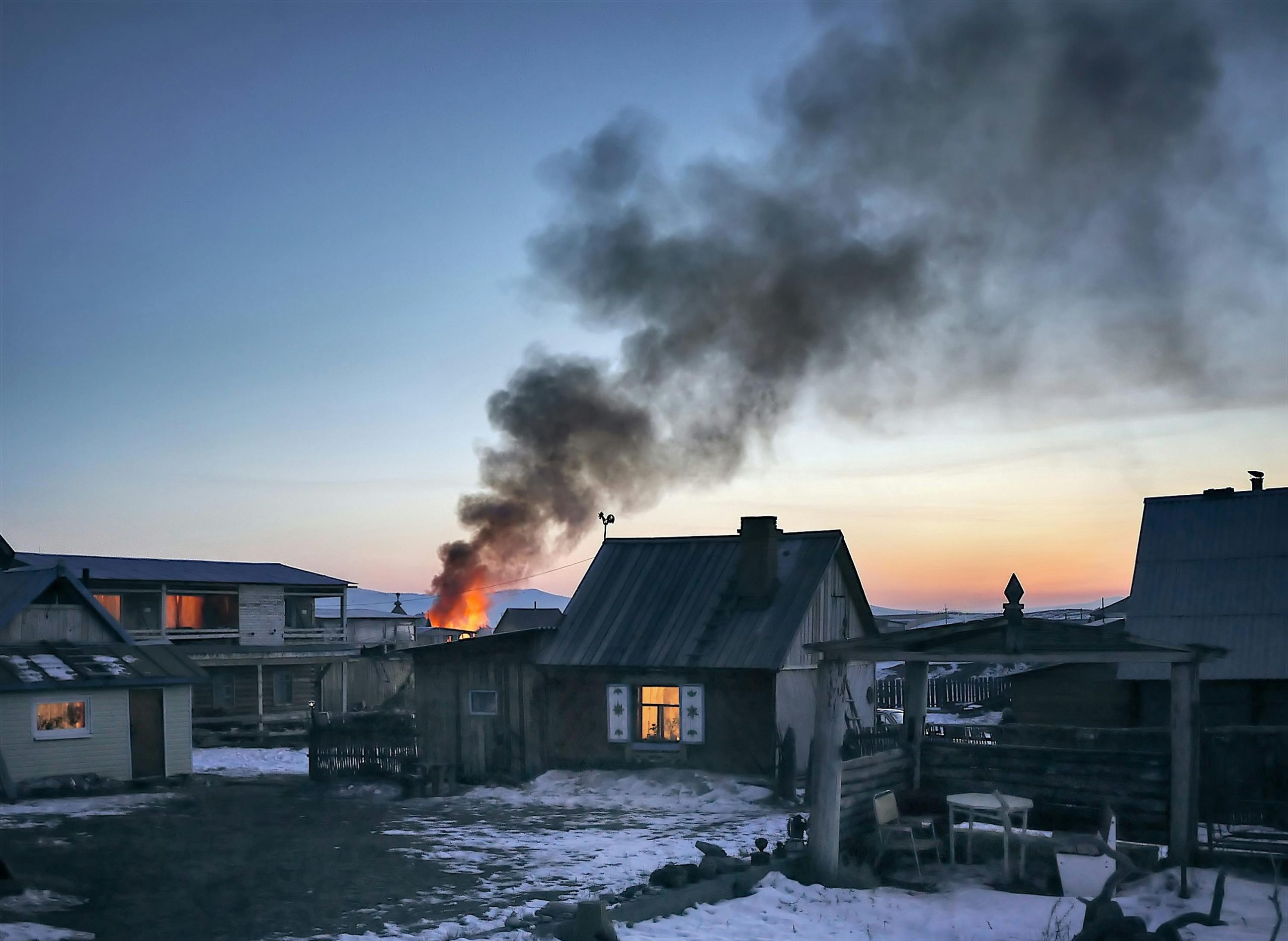 Omakotitalopalo hälytti Lohjalla 3.1.2026 – iltaan mahtui kiireinen sammutuskeikka