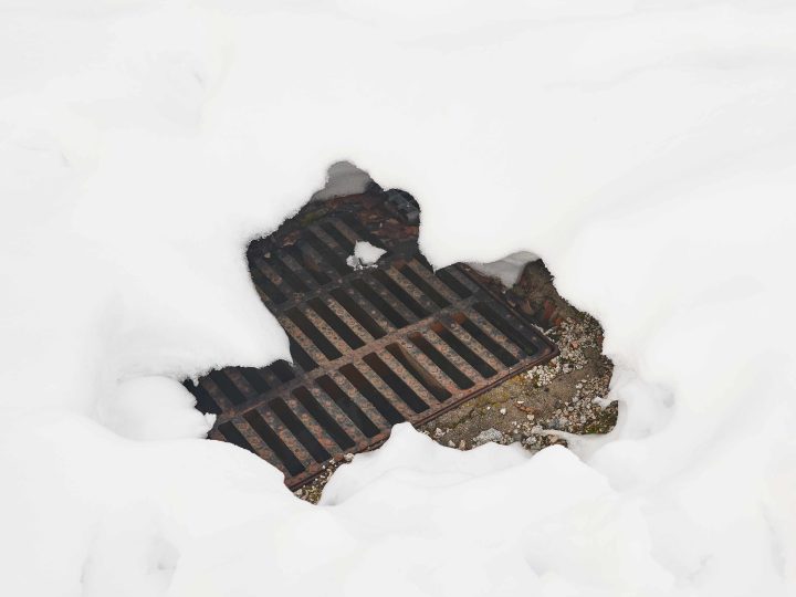 Lohjanharjuntiellä kirjattiin hallittu veden ylivuoto 14.2.2026 – muistutus hulevesien riskikohdista