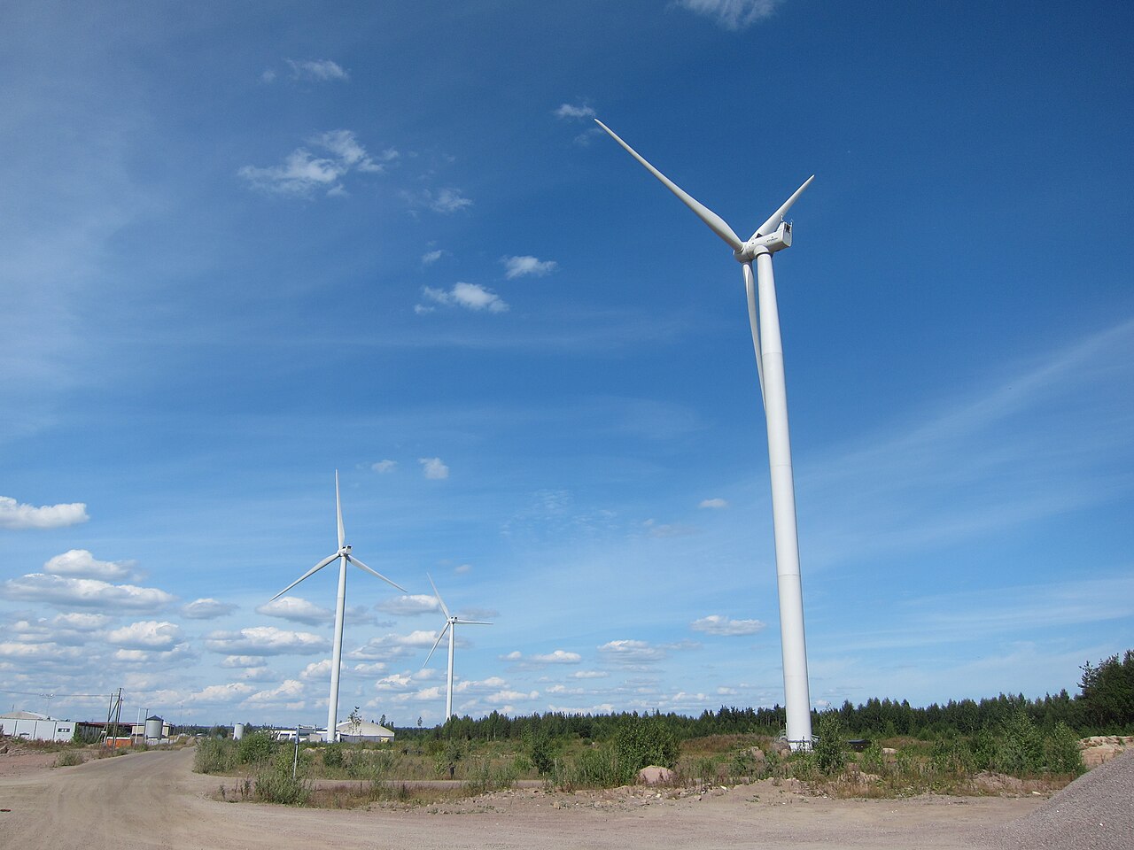 Öljyn hinnan nousu voi tuntua myös Lohjalla – työmatkassa, lämmityksessä ja laskuissa