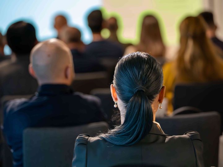 Lohjan menovinkit 5.3.2026: perhekerho, Tytyri, jäähallin yleisöluistelu ja Täydelliset häät – 10 poimintaa