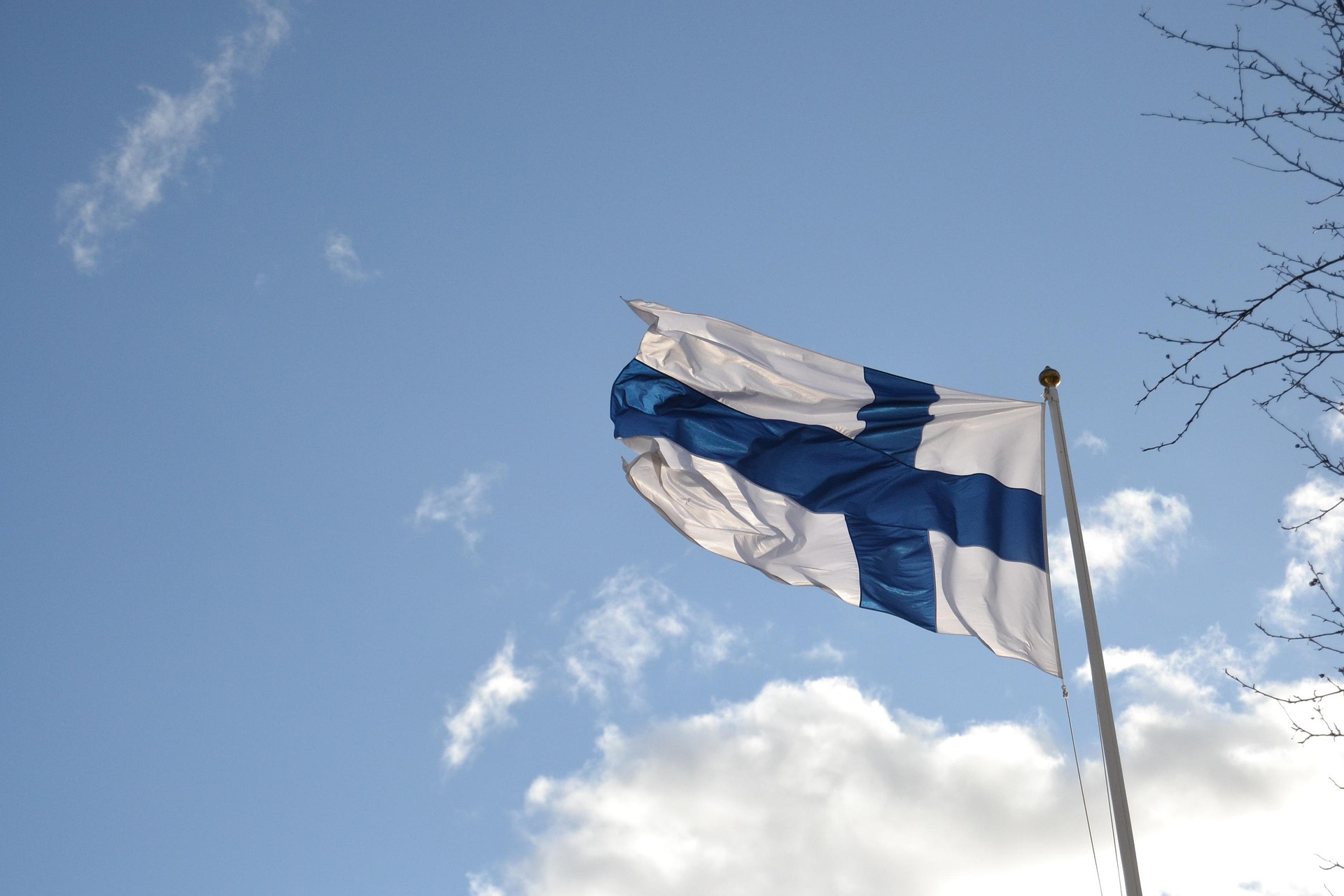 Kalevalan päivä 28.2.2026 on virallinen liputuspäivä – Lohjalla suomalainen kulttuuri näkyy arjen pienissä rutiineissa