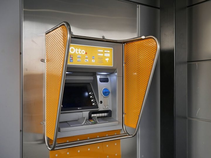 Poliisi varoitti pankkikorttitietoja vievästä huijaustavasta