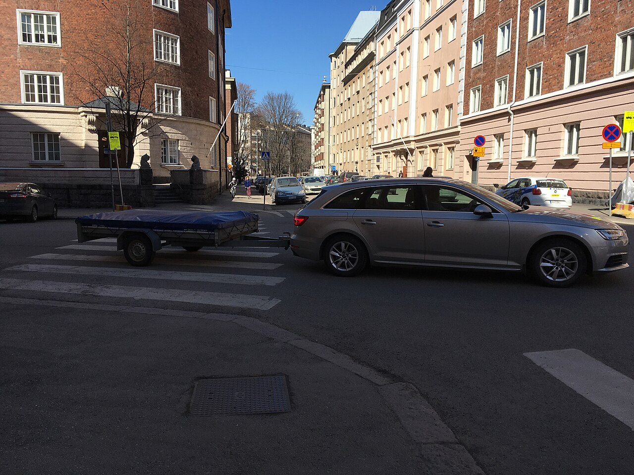 Peräkärry kannattaa tarkistaa ennen kevään ensimmäistä kuormaa – renkaat, valot ja laakerit ratkaisevat paljon