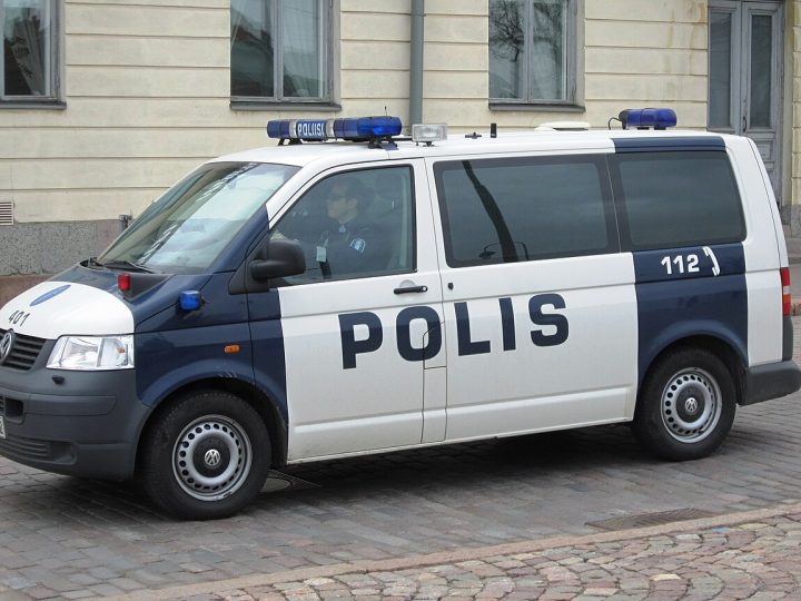 Koulupoliisien työ jatkuu – mitä päätös voi tarkoittaa Lohjan kouluarjessa?