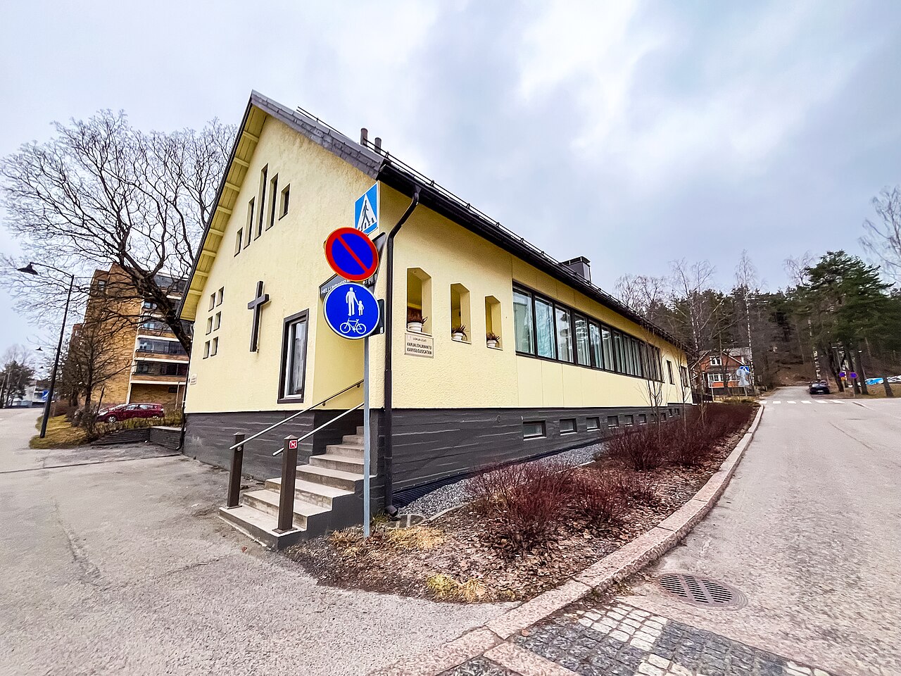 Uusi käsikirja rohkaisee tallentamaan talojen tarinoita myös Lohjalla