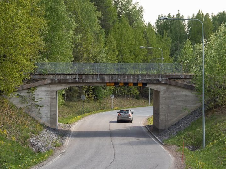 Lohjan liikenneturvallisuuskysely avattiin – nuorten mopo-onnettomuudet nousevat tilastoista esiin