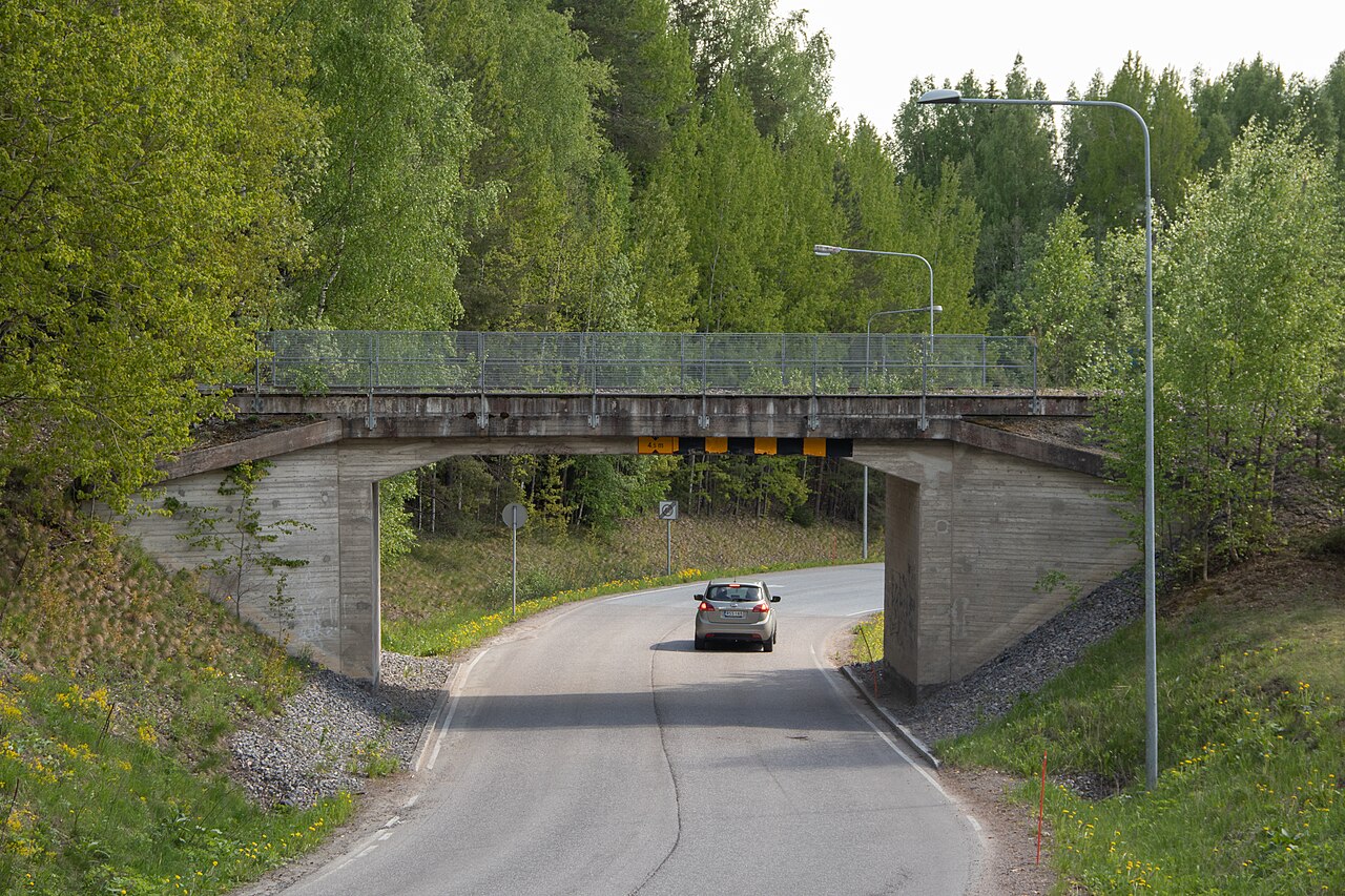 Lohjan liikenneturvallisuuskysely avattiin – nuorten mopo-onnettomuudet nousevat tilastoista esiin