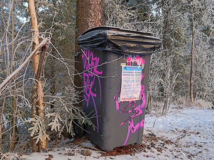 Lohjan pienteollisuusalueilla kiertää kesällä ympäristönsuojelun neuvonta