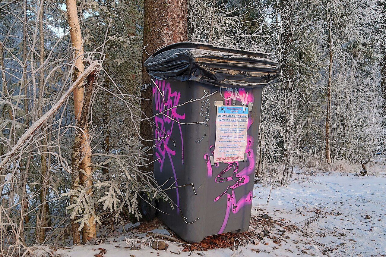 Lohjan pienteollisuusalueilla kiertää kesällä ympäristönsuojelun neuvonta