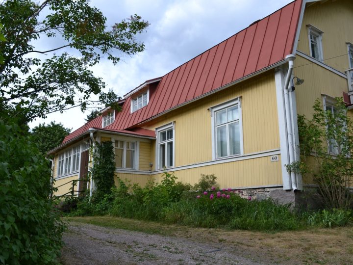 Lohjan seurakunta valmistelee johtamisen keskittämistä kirkkoherralle