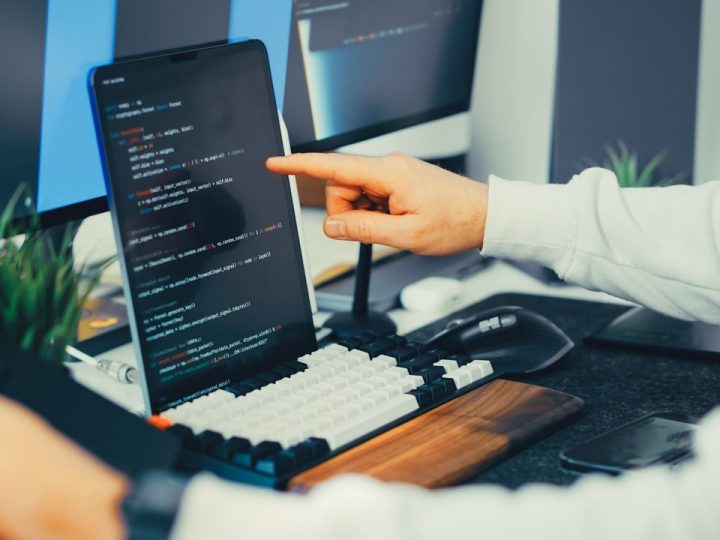 Digituotteiden uudet kyberturvavelvoitteet lähestyvät