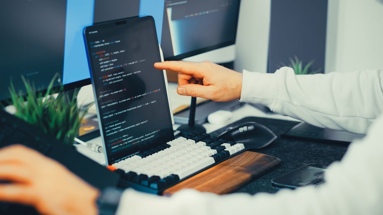 Digituotteiden uudet kyberturvavelvoitteet lähestyvät