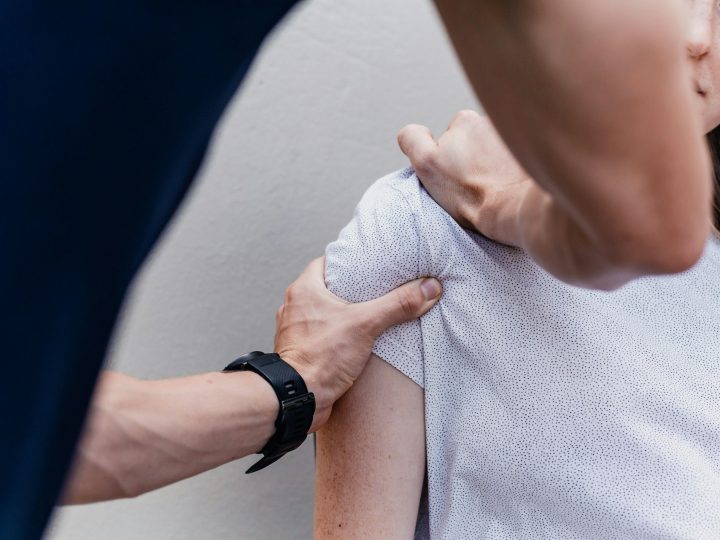 Kelan kuntoutusterapia voi jatkua tutulla terapeutilla vuoden 2027 sopimusvaihdoksessa