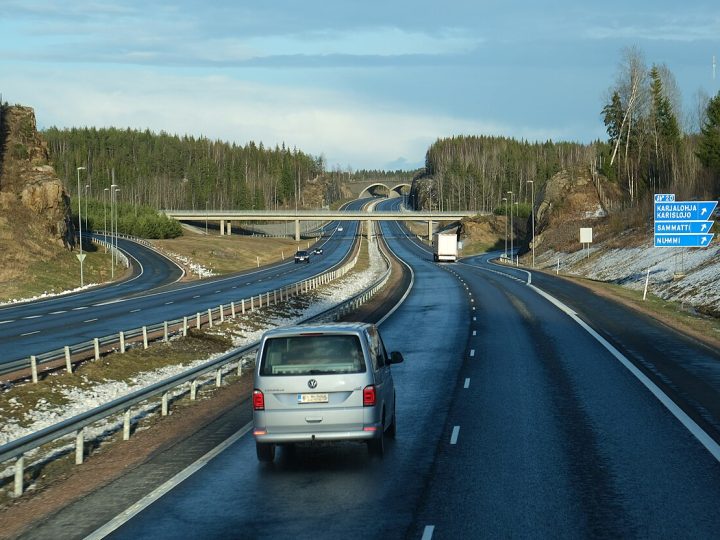 17-vuotiaiden autonkuljettajien kesäonnettomuudet vähenivät